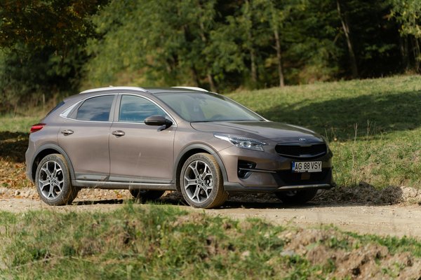 Comment les innovations technologiques redéfinissent-elles l'industrie automobile ?